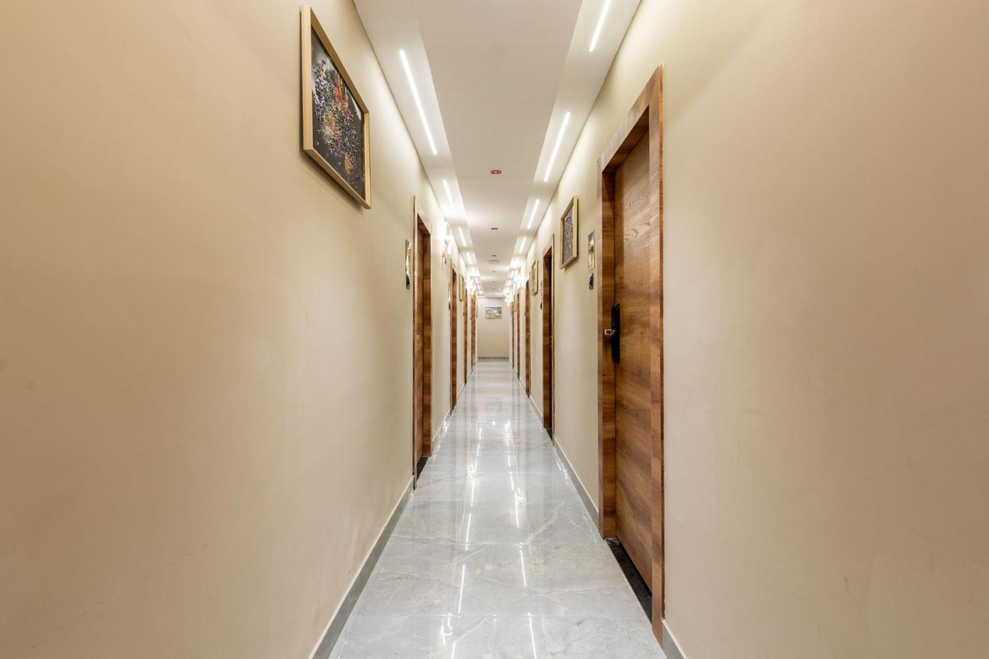 Hotel Zara International Mumbai Bagian luar foto