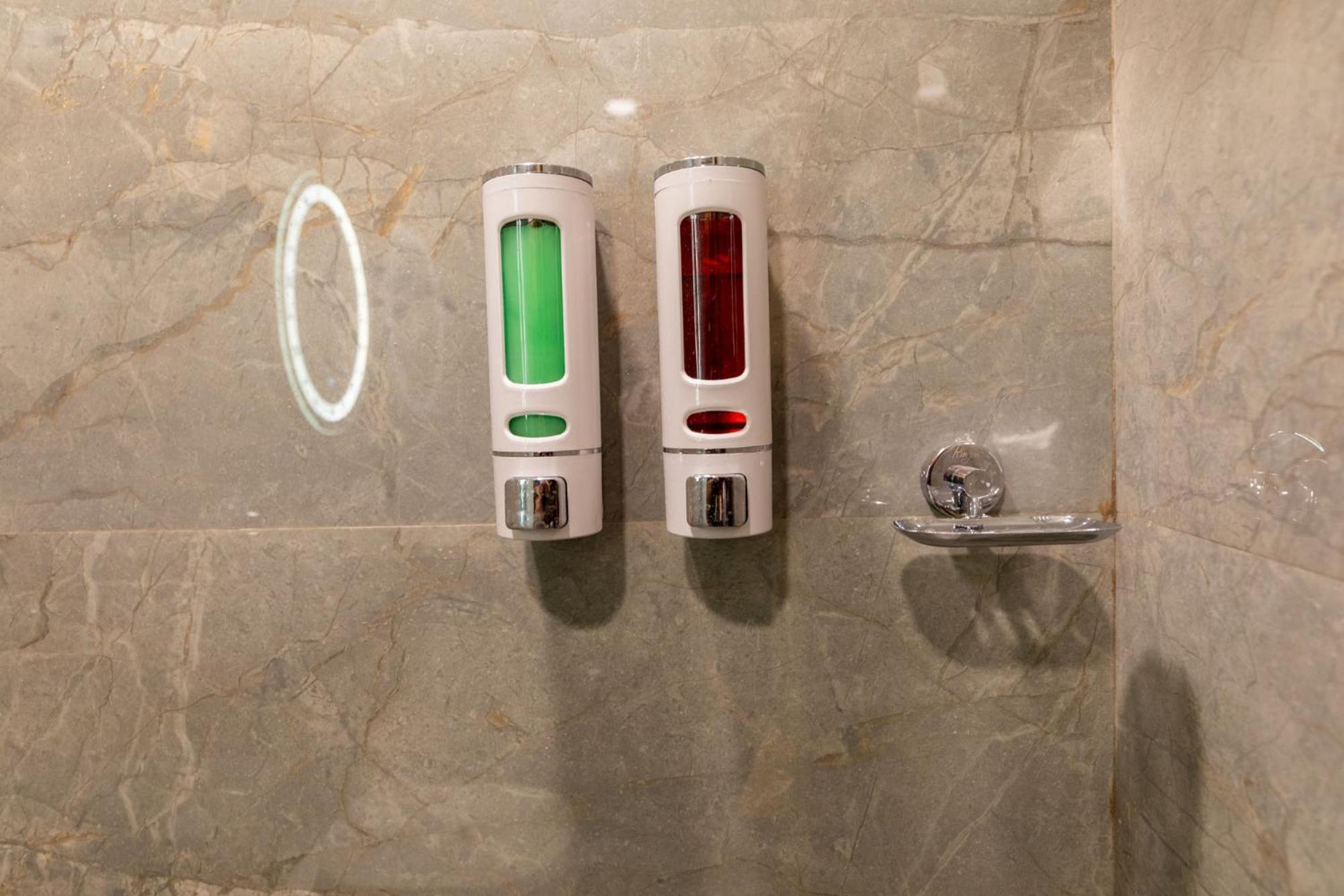 Hotel Zara International Mumbai Bagian luar foto