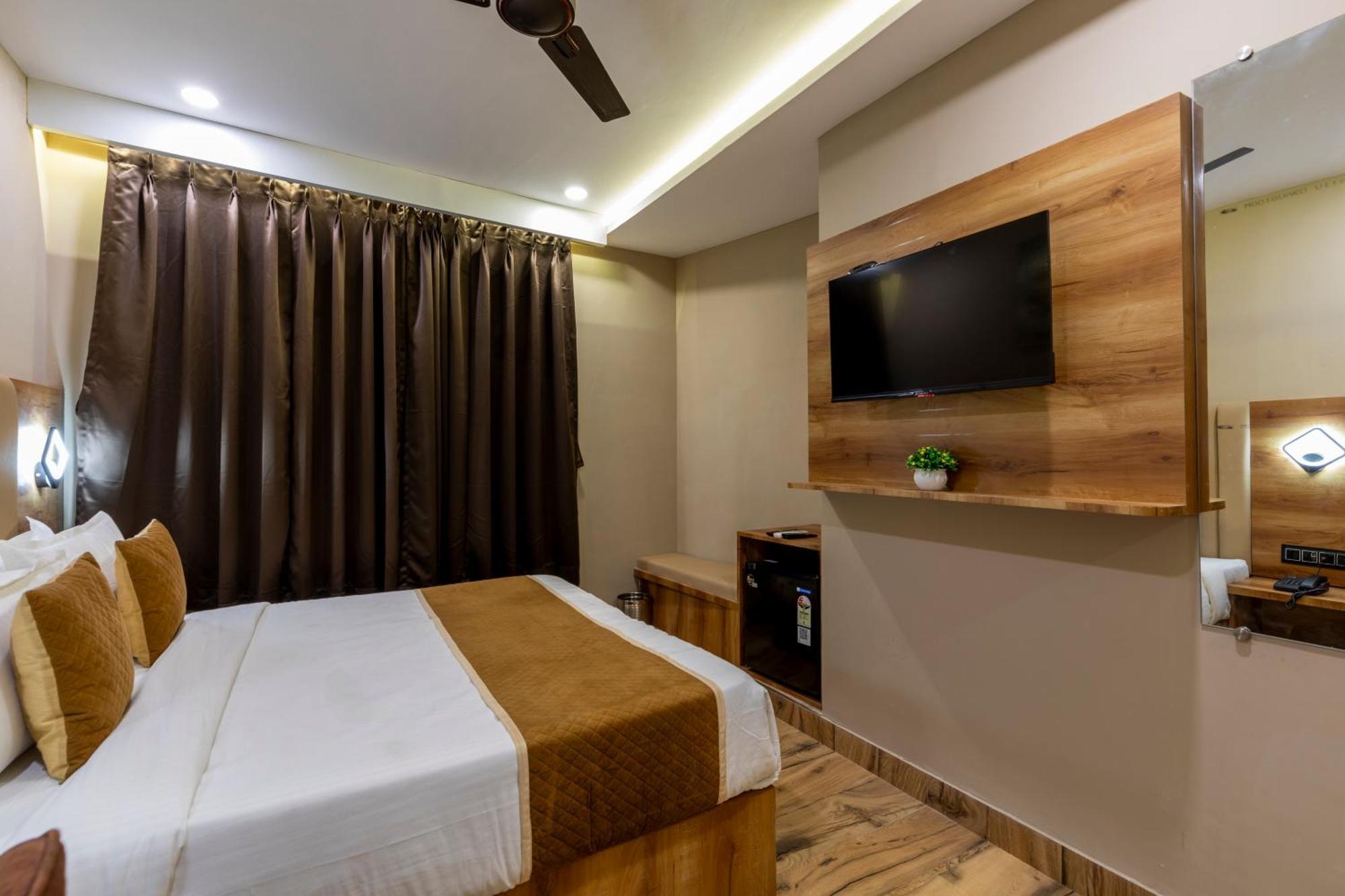 Hotel Zara International Mumbai Bagian luar foto